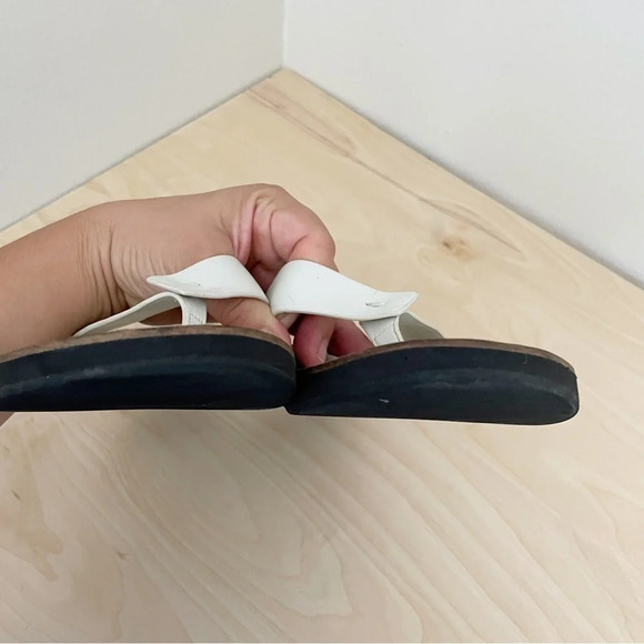 Rag & Bone Parker Leather Thong Sandals Ecru Antique White Sz 37.5 US 7.5 - Picture 7 of 9